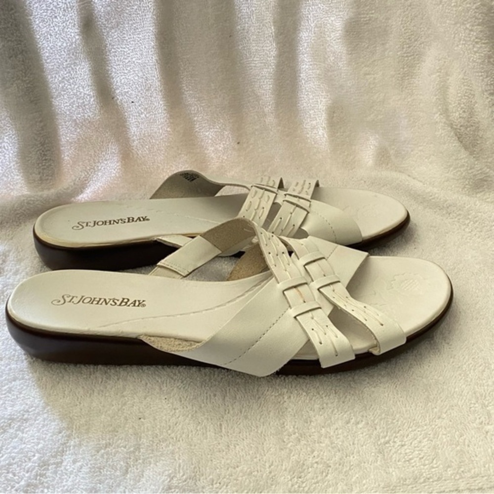 St John’s Bay Sandal’s Women’s Size 10M‎ Leather Slip On Open Toe